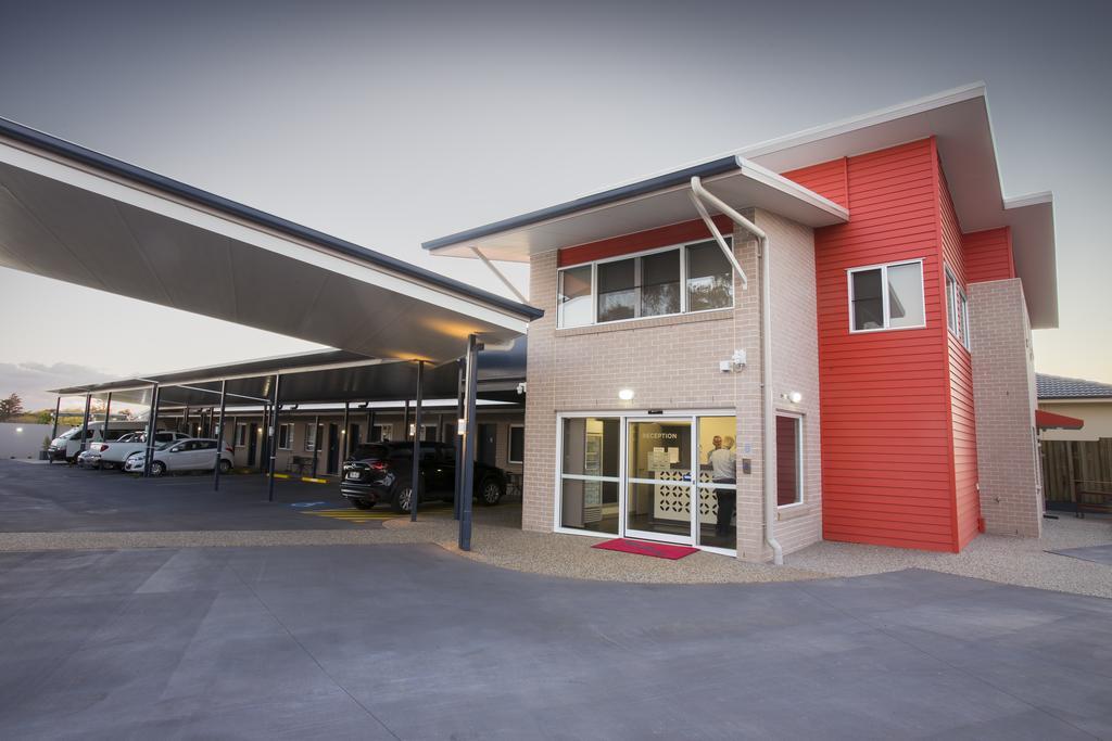 טוומבה Altitude Motel Apartments מראה חיצוני תמונה