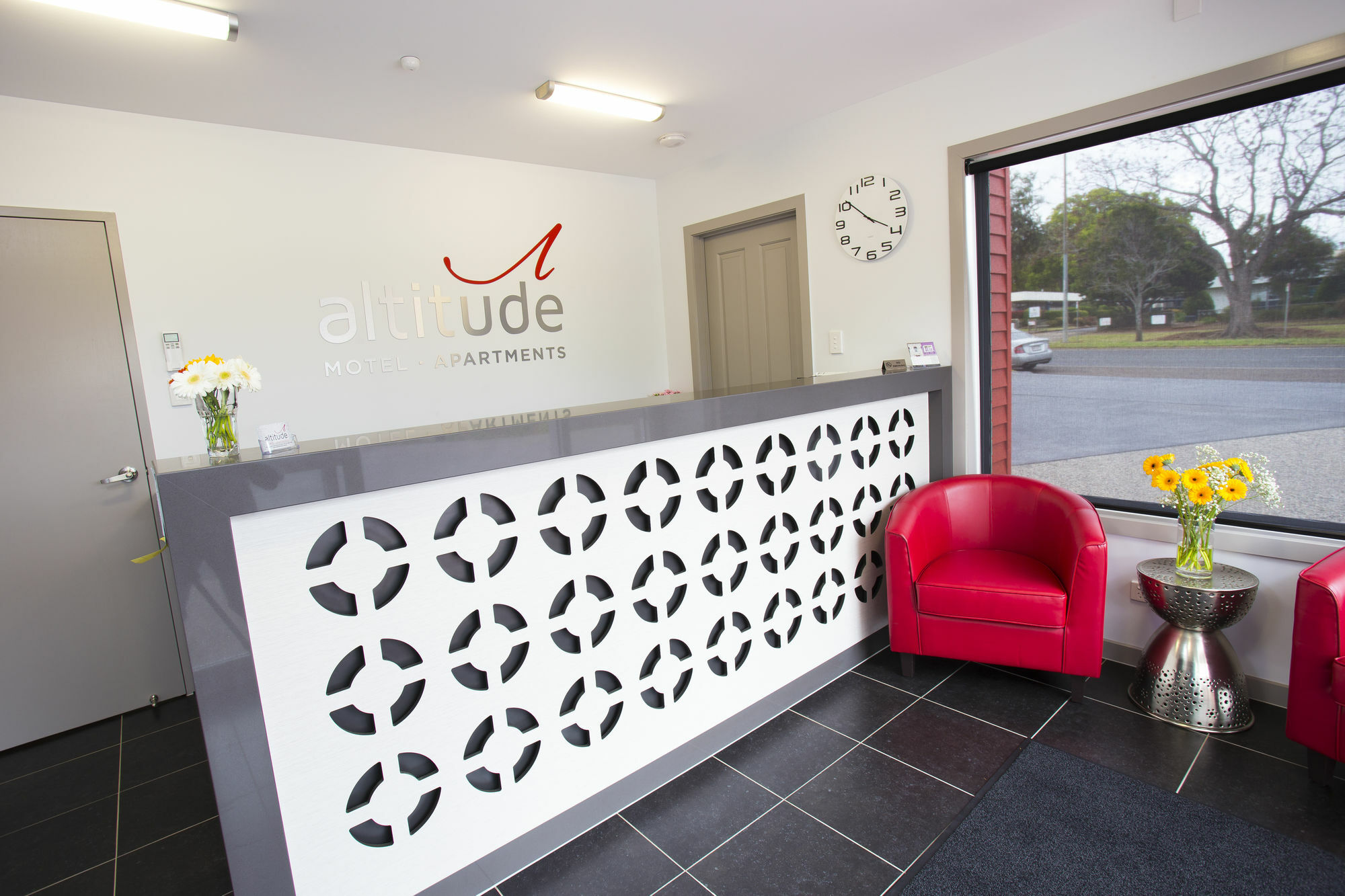 טוומבה Altitude Motel Apartments מראה חיצוני תמונה