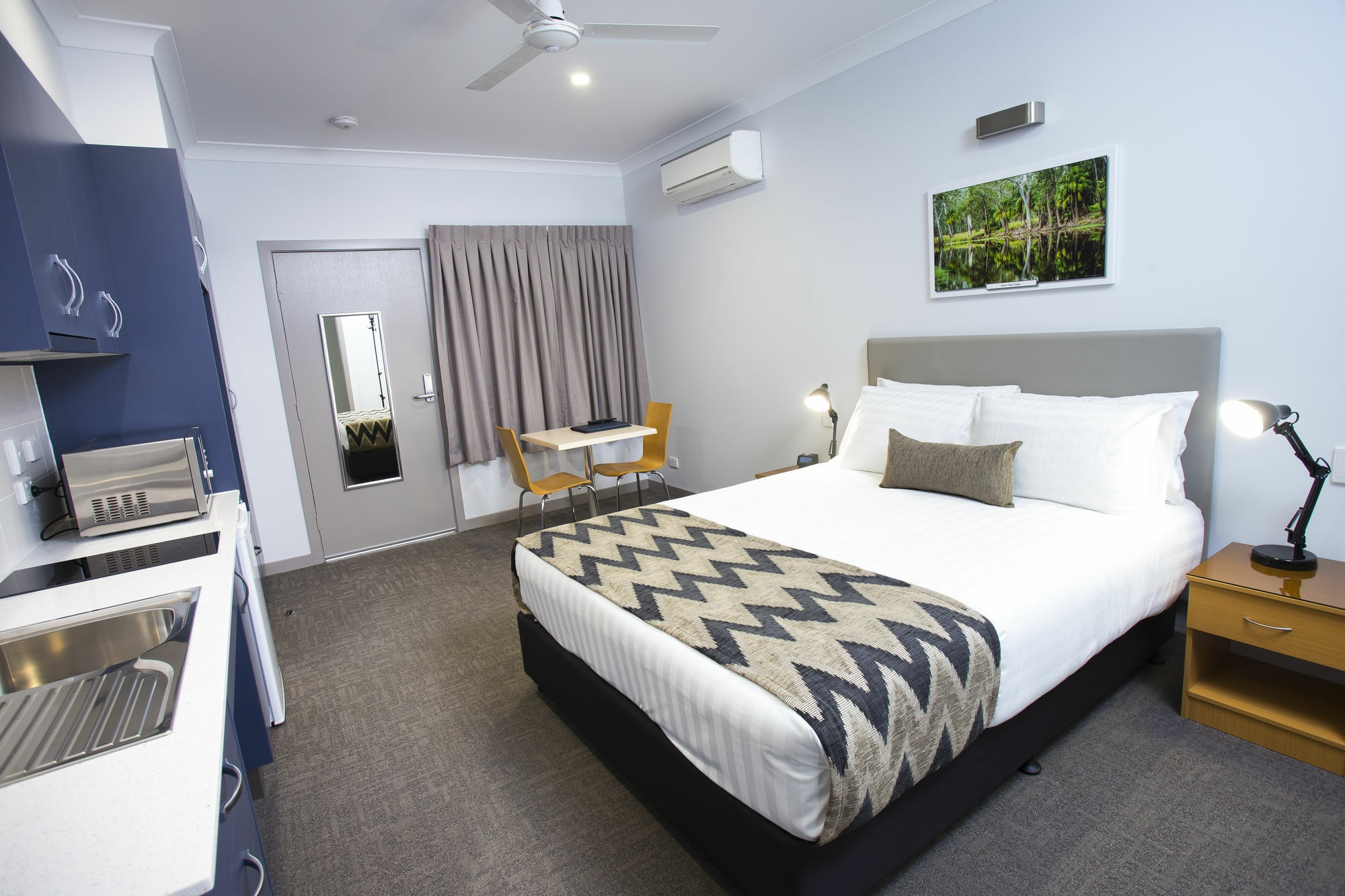 טוומבה Altitude Motel Apartments מראה חיצוני תמונה