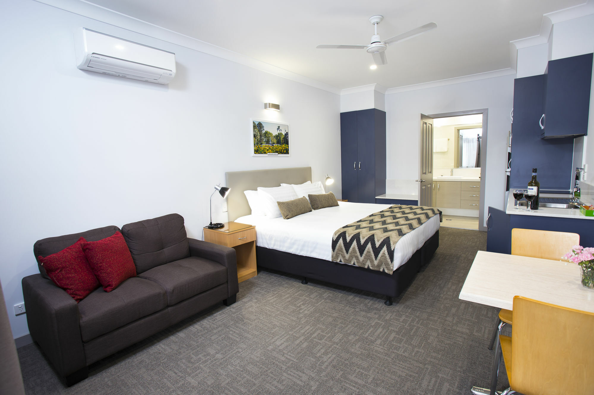 טוומבה Altitude Motel Apartments מראה חיצוני תמונה